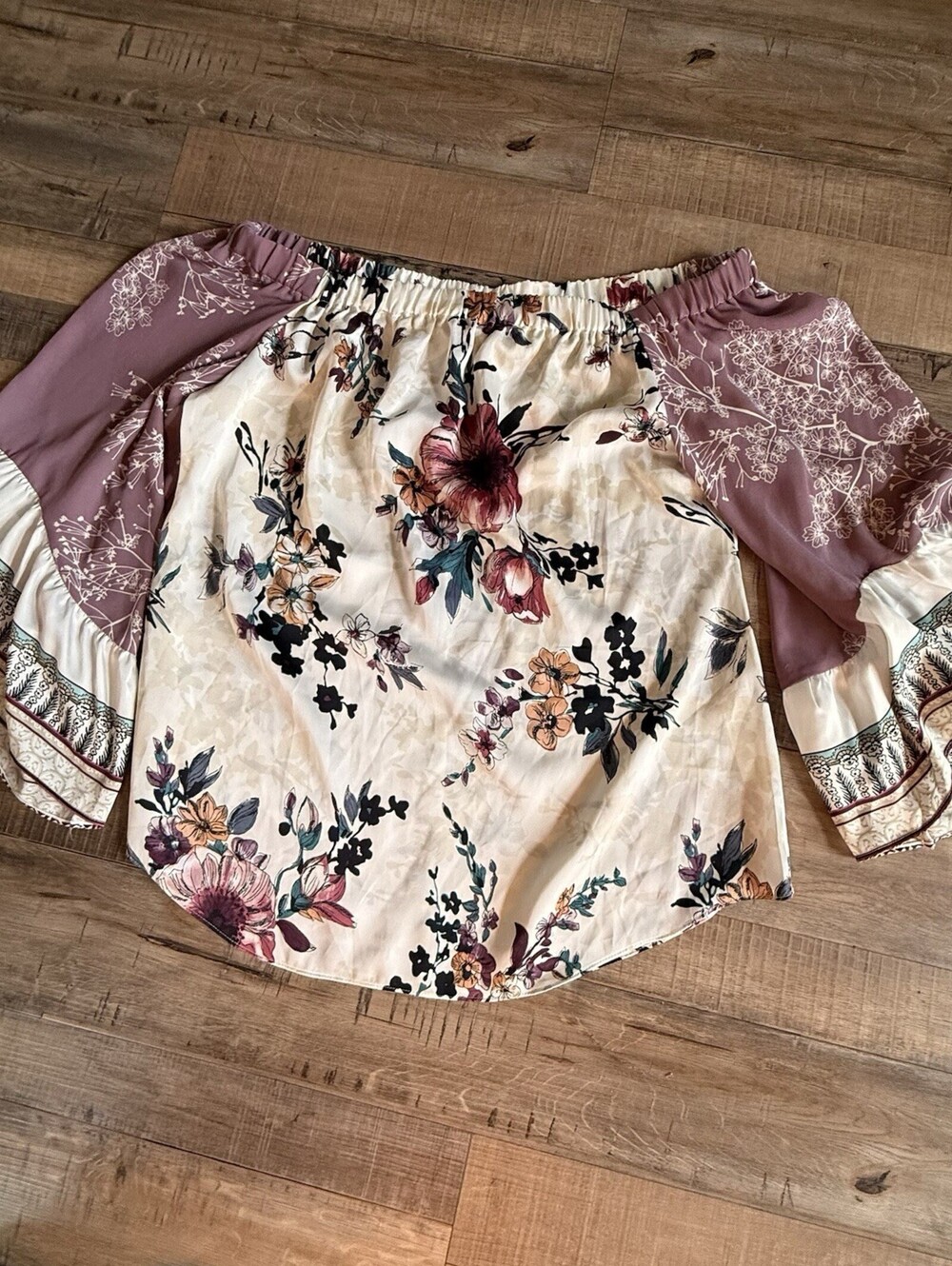 White House Black Market Floral Blouse Off Shoulder Bell Sleeve Top M